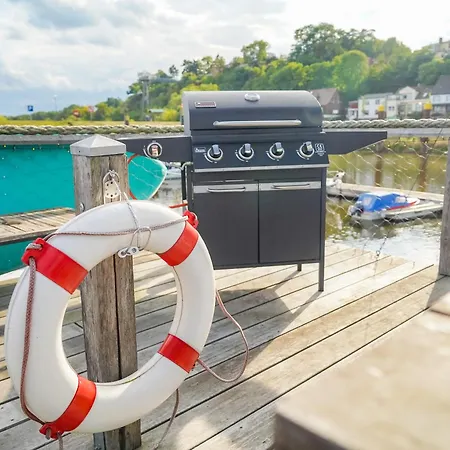 Hausboot Mit Sonnendeck Botel